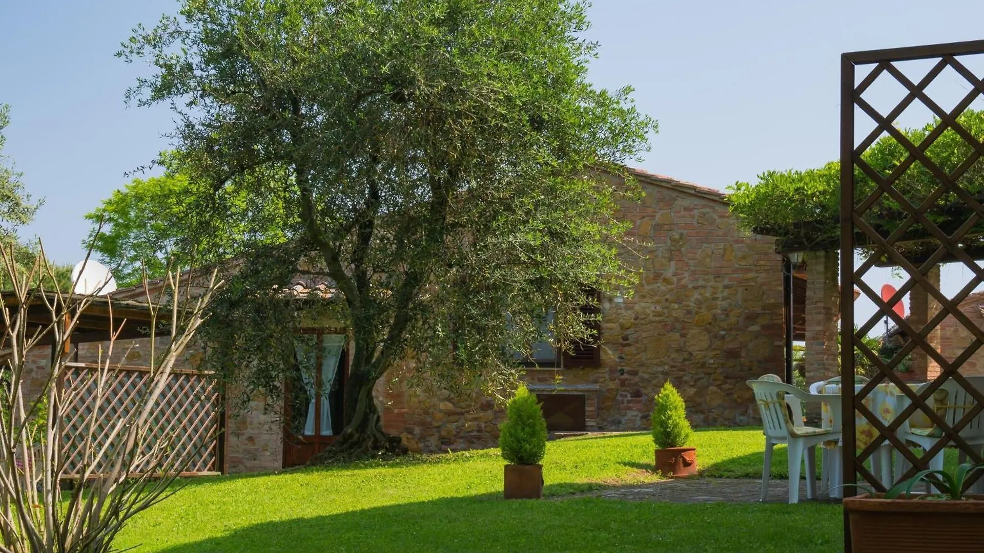 Renovated Barn With Terrace And Shared Pool Lägenhet Montaione